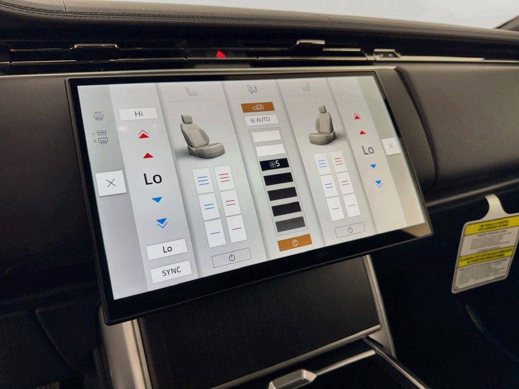 New 2027 Fuji White Land Rover SE image 16