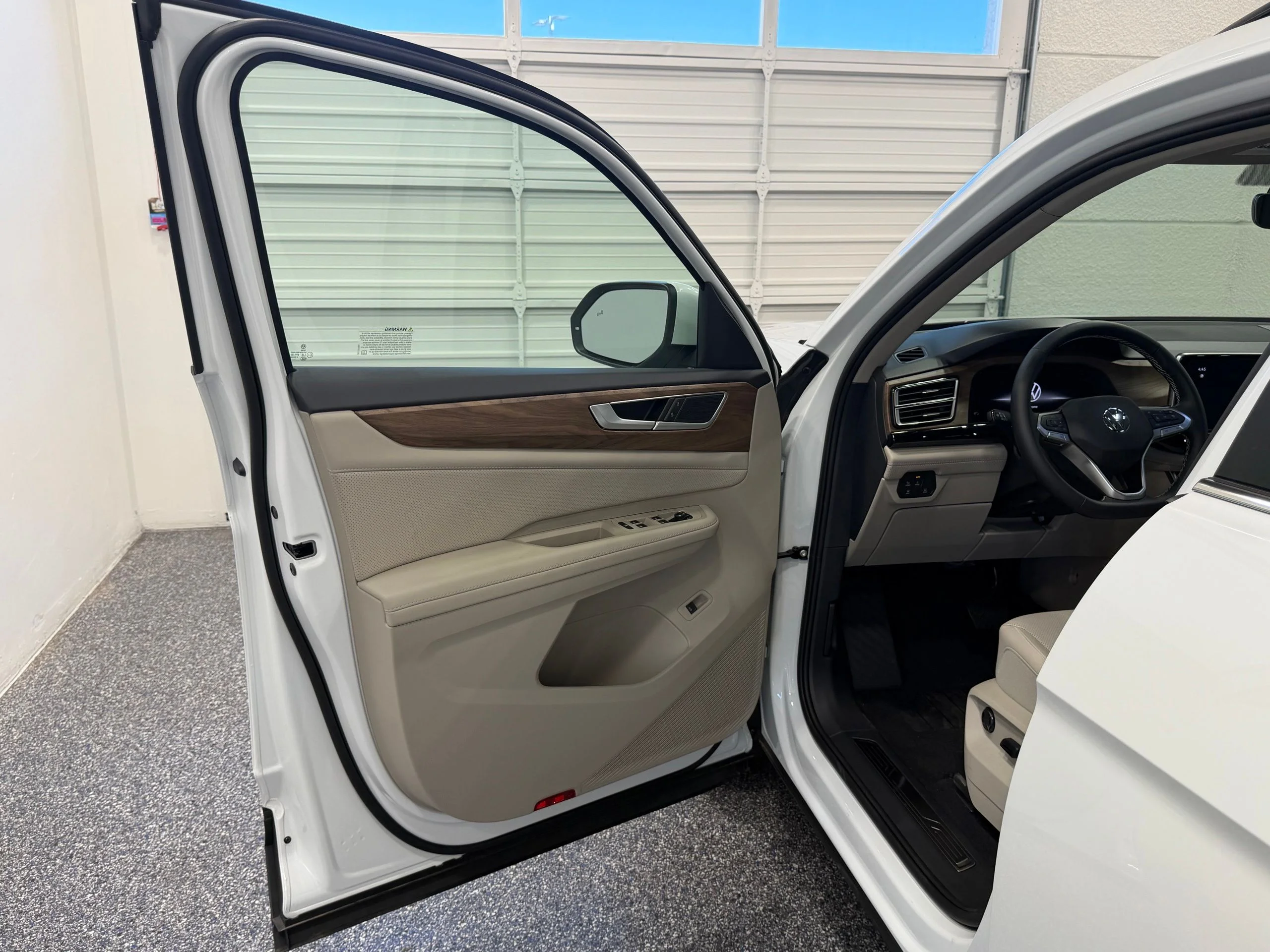 New 2026 White Volkswagen 2.0T SE w/Technology image 19