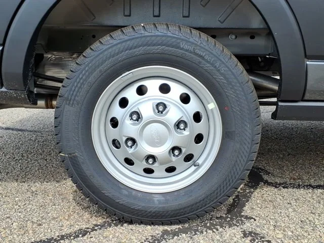 New 2026 Carbonized Gray Metallic Ford Base image 29