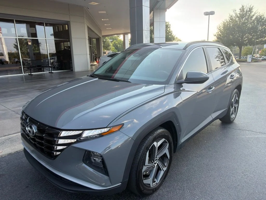 Used 2024 Gray Hyundai SEL image 2