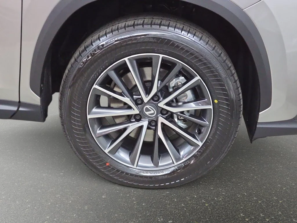 New 2026 Atomic Silver Lexus PREMIUM image 29
