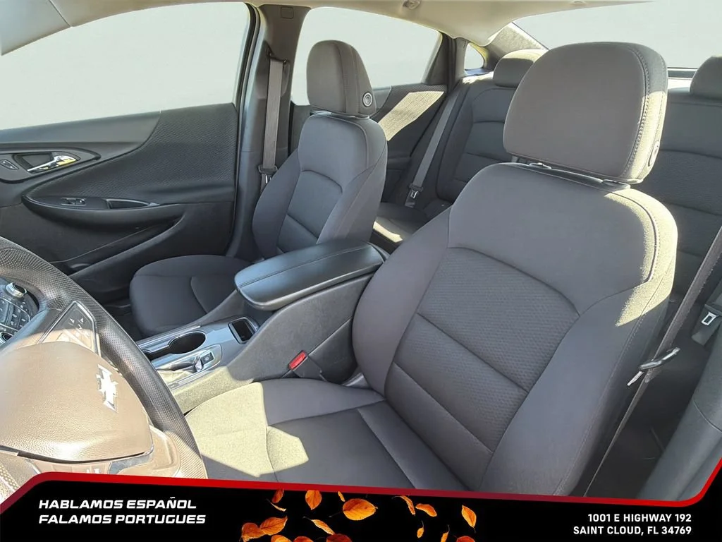 Used 2025 Mosaic Black Metallic Chevrolet 1LT image 21
