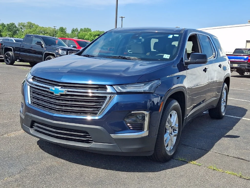 Used 2022 Northsky Blue Metallic Chevrolet LS image 5