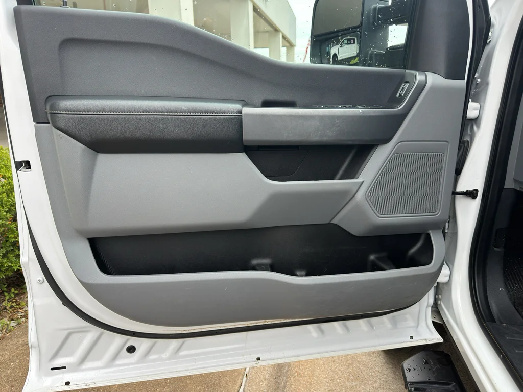 Used 2024 Oxford White Ford XLT image 13