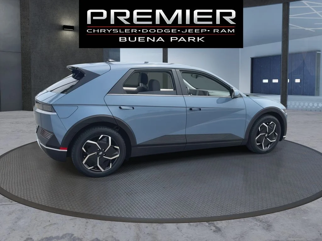 Used 2024 Blue Hyundai SEL image 8