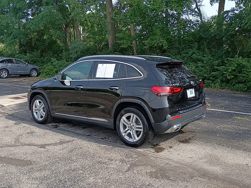 Used 2021 Night Black Mercedes-Benz GLA 250 4MATIC® image 5