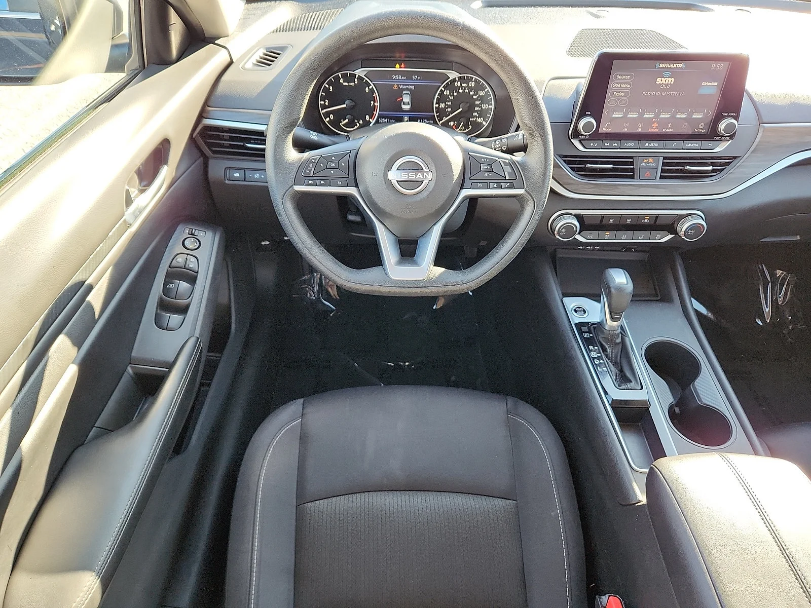 Used 2025 Super Black Nissan 2.5 SV image 11