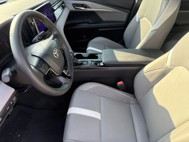 Used 2025 White Toyota SE image 19