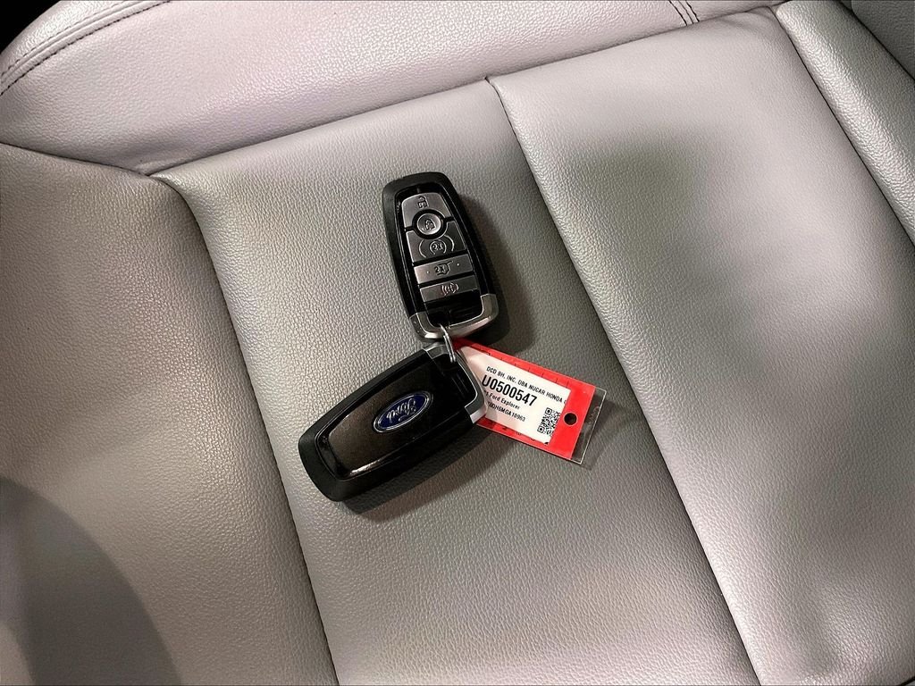Used 2021 Oxford White Ford XLT image 31