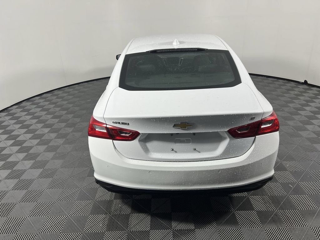 Used 2024 White Chevrolet LT image 4