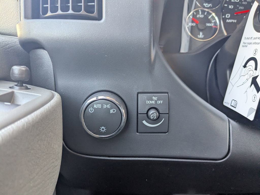 2025 Chevrolet Express Cargo Work Van - Photo 24