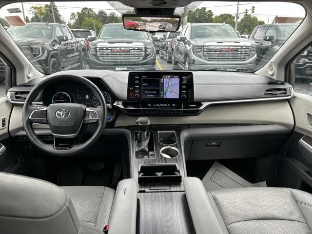 2021 Toyota Sienna Limited - Photo 24