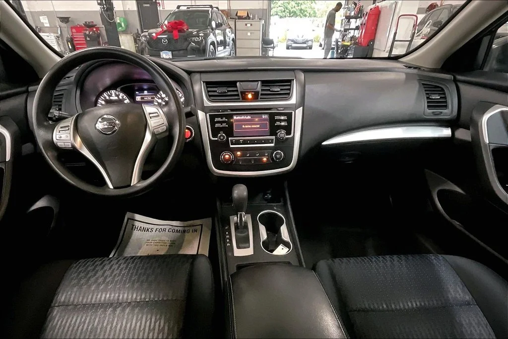 Used 2016 Black Nissan 2.5 S image 14
