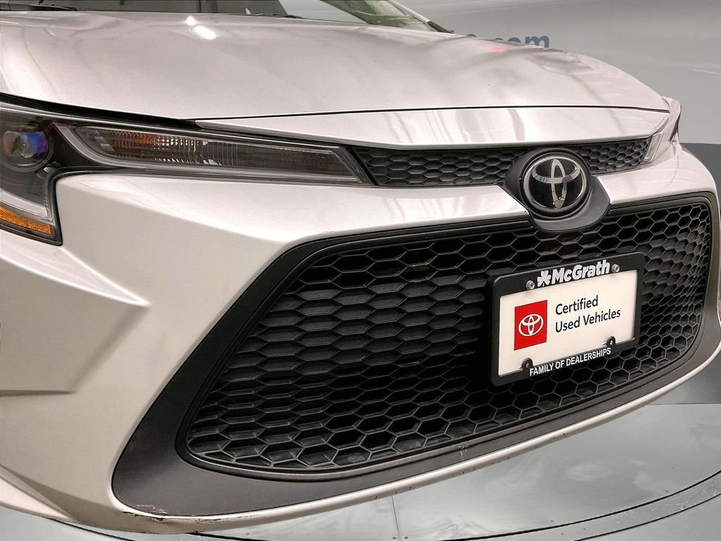 Used 2020 Silver Toyota LE image 32