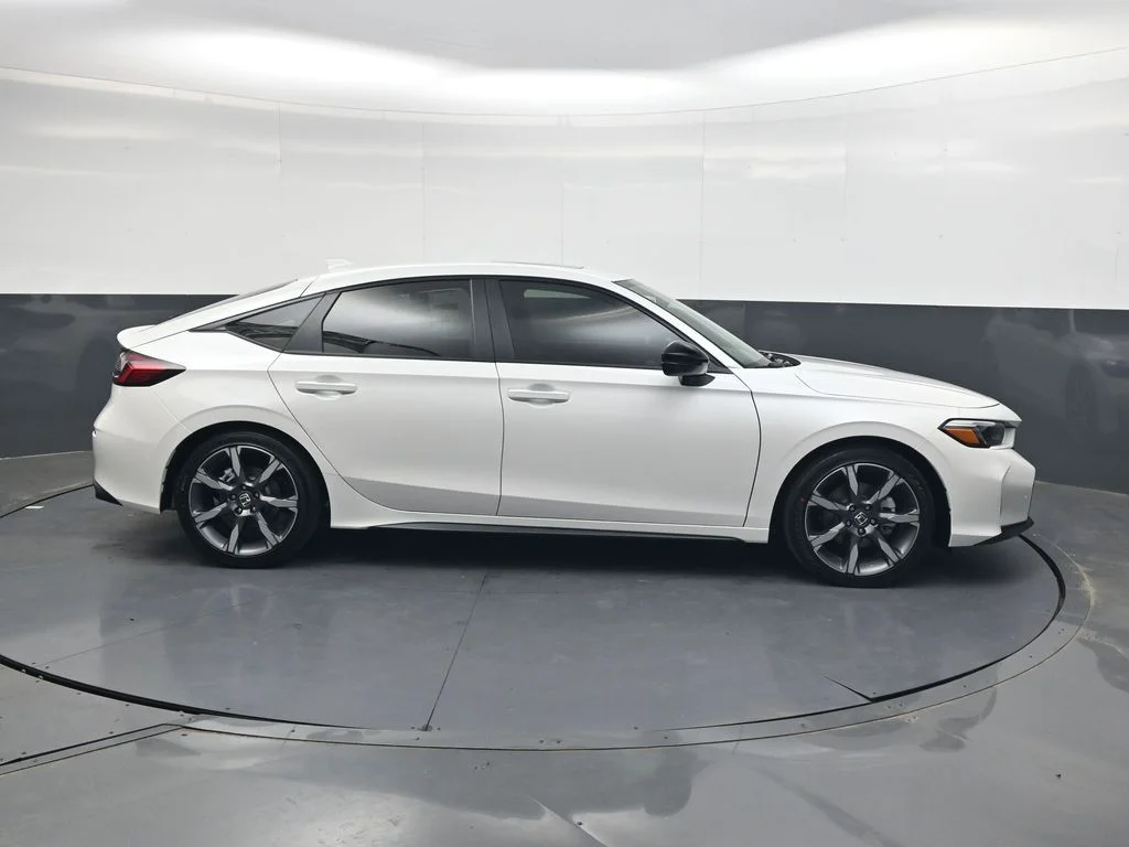 New 2026 Platinum White Pearl Honda Sport Touring image 3