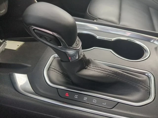 Used 2023 Iridescent Pearl Tricoat Chevrolet Premier image 29