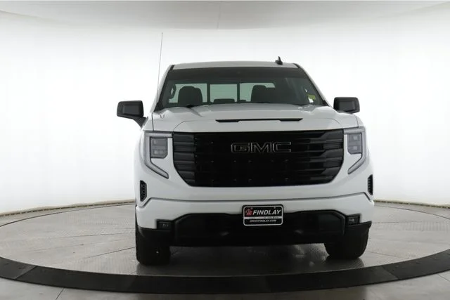 Used 2025 White GMC Elevation image 12
