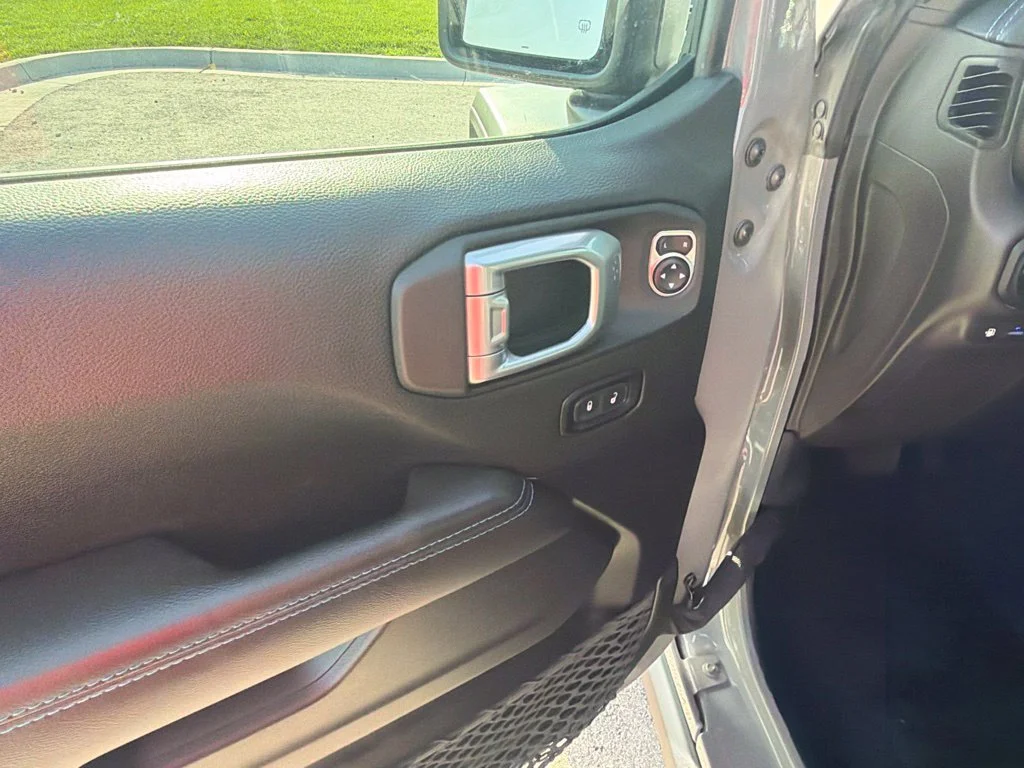 Used 2022 Gray Jeep Unlimited Rubicon 4xe image 10