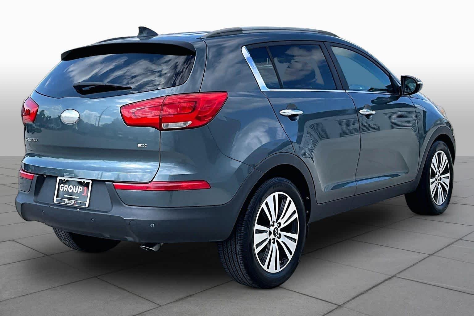 Used 2014 Sage Green Kia EX image 12