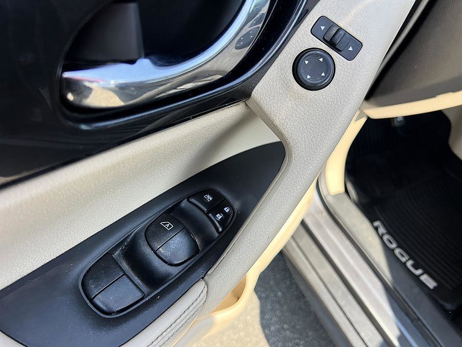 Used 2017 Gun Metallic Nissan SV image 21