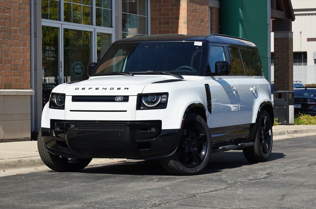 New 2026 Fuji White Land Rover X-Dynamic SE image 1