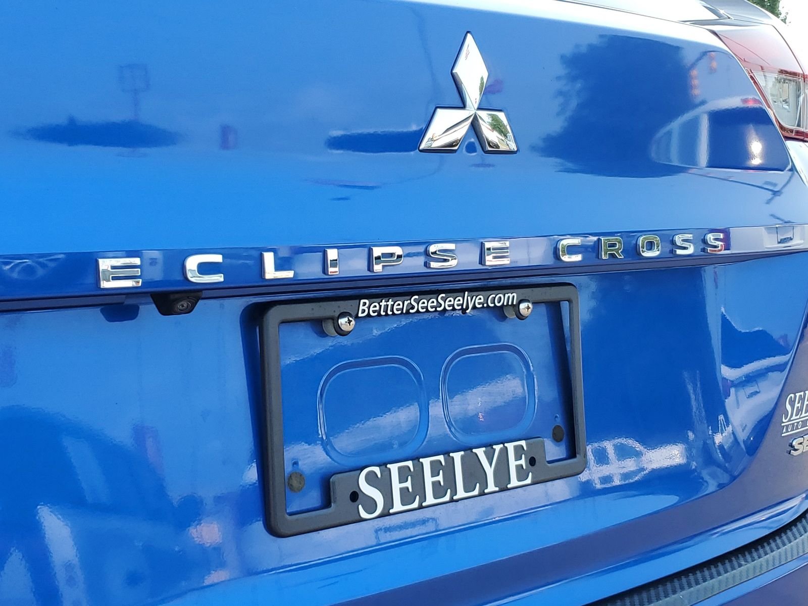 Used 2022 Blue Mitsubishi SE image 6