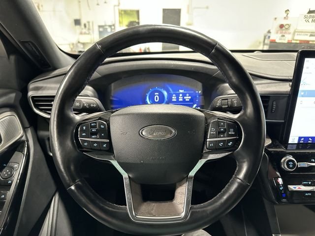 Used 2022 Blue Ford Platinum image 15