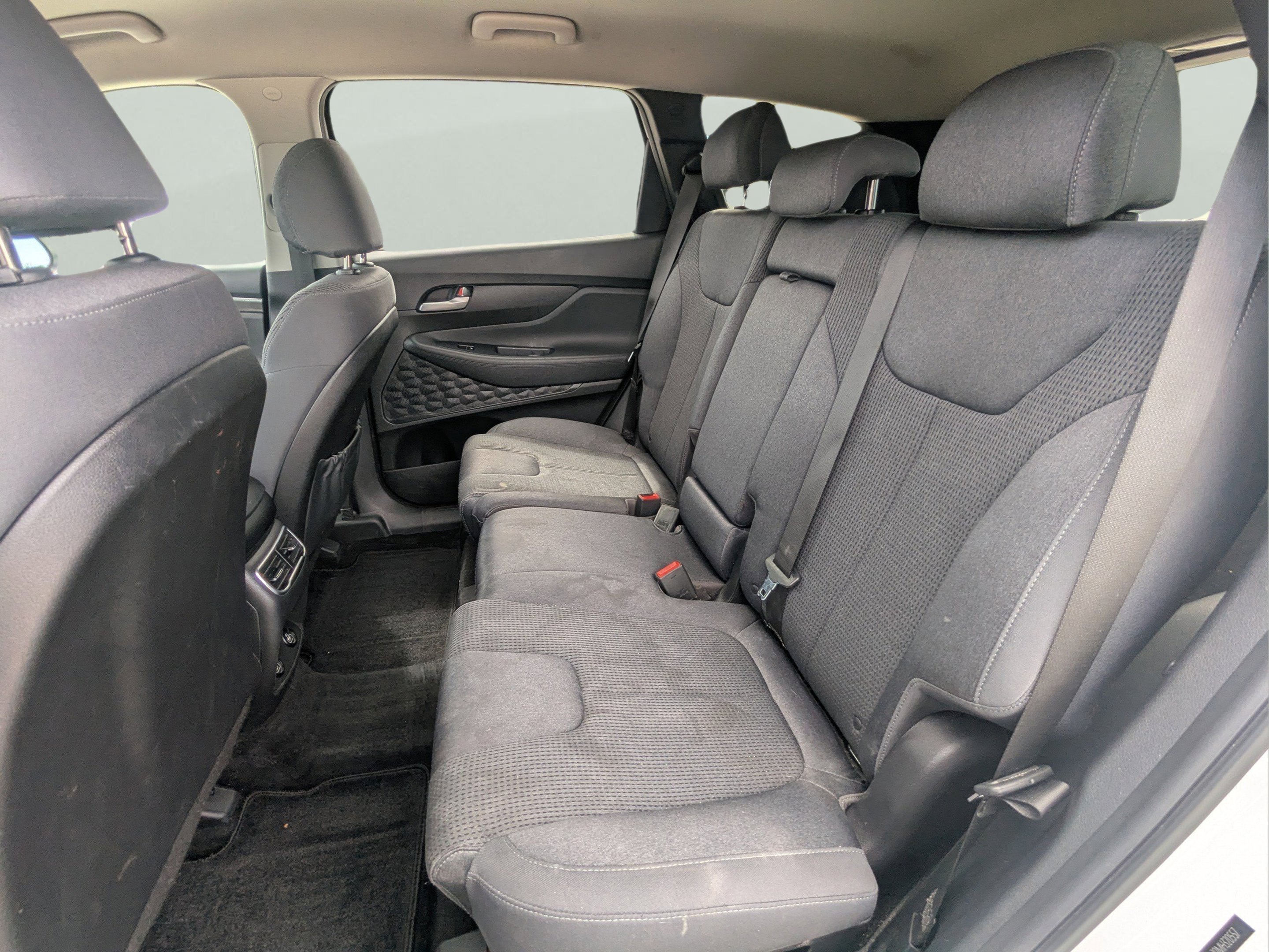 Used 2021 Quartz White Hyundai SE image 15