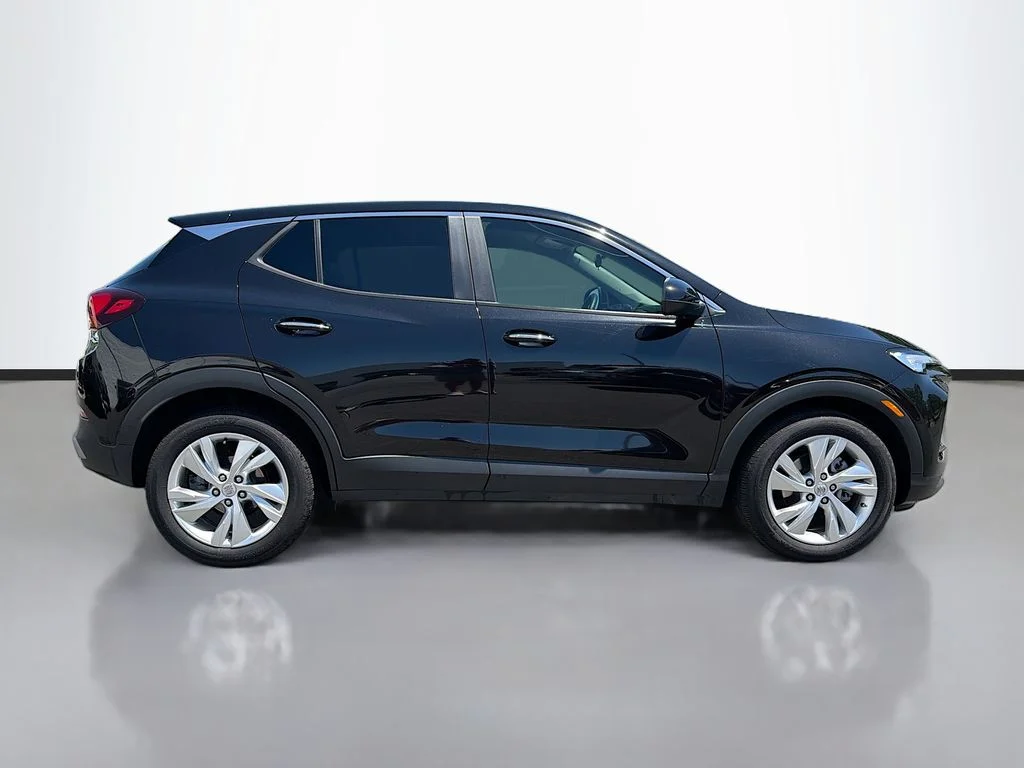 Used 2025 Ebony Twilight Metallic Buick Preferred image 4
