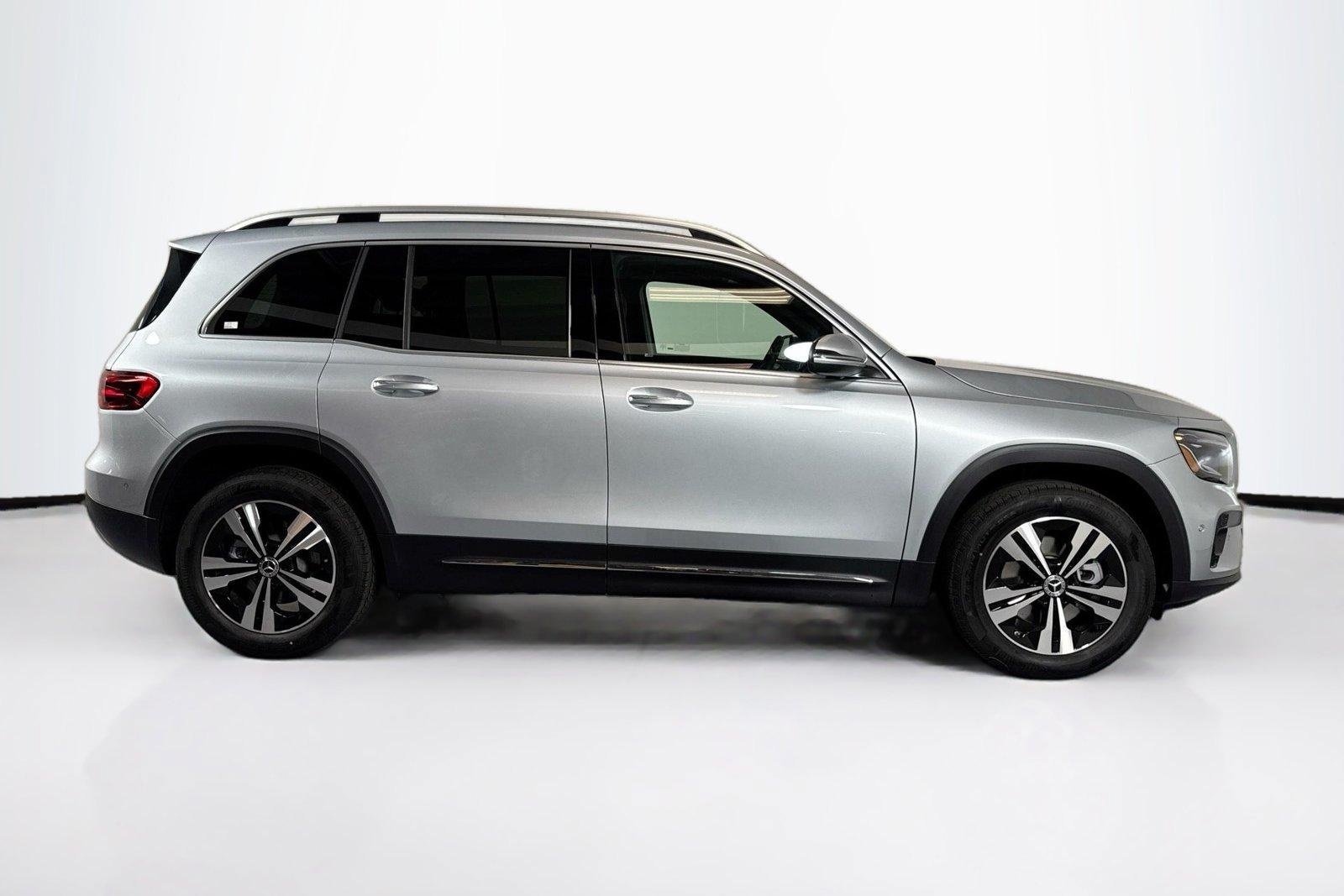 New 2026 Cirrus Silver Metallic Mercedes-Benz GLB 250 image 4