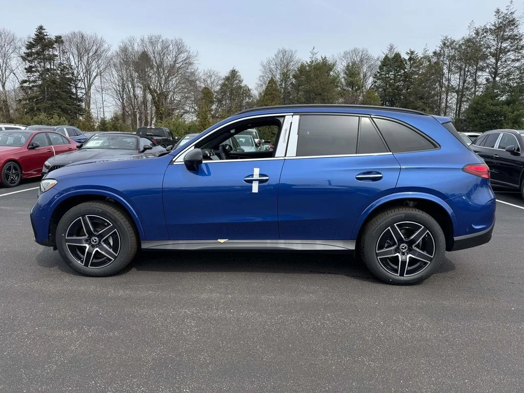 New 2026 Blue Mercedes-Benz GLC 300 image 11