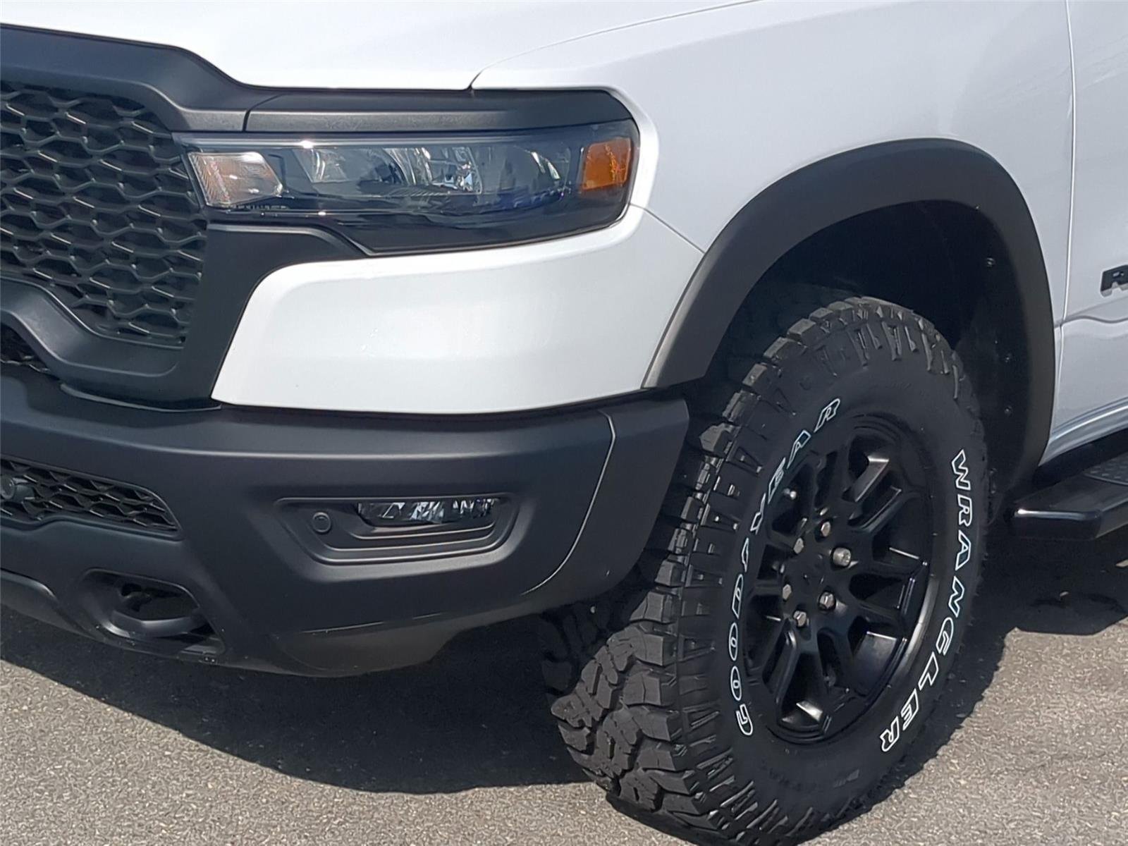 New 2026 Bright White Clear-Coat Exterior Paint RAM Rebel image 9