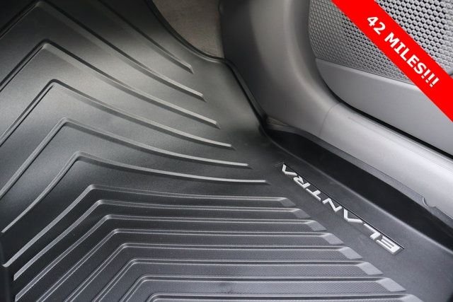 2025 Hyundai Elantra SEL - Photo 23