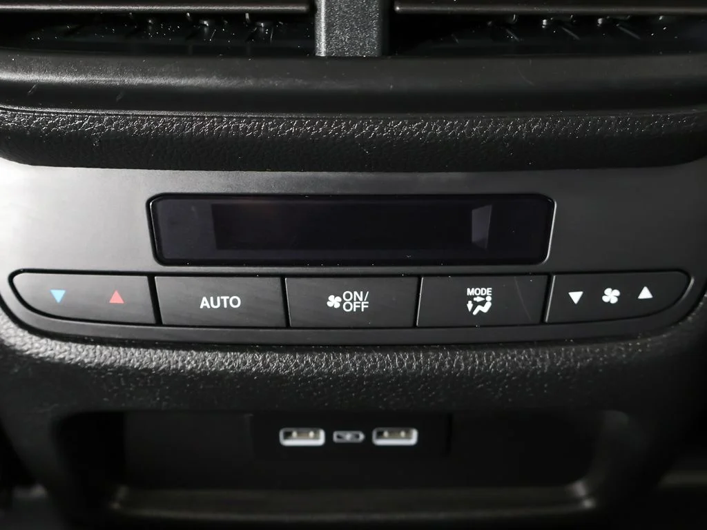 Used 2023 White Honda EX-L image 55