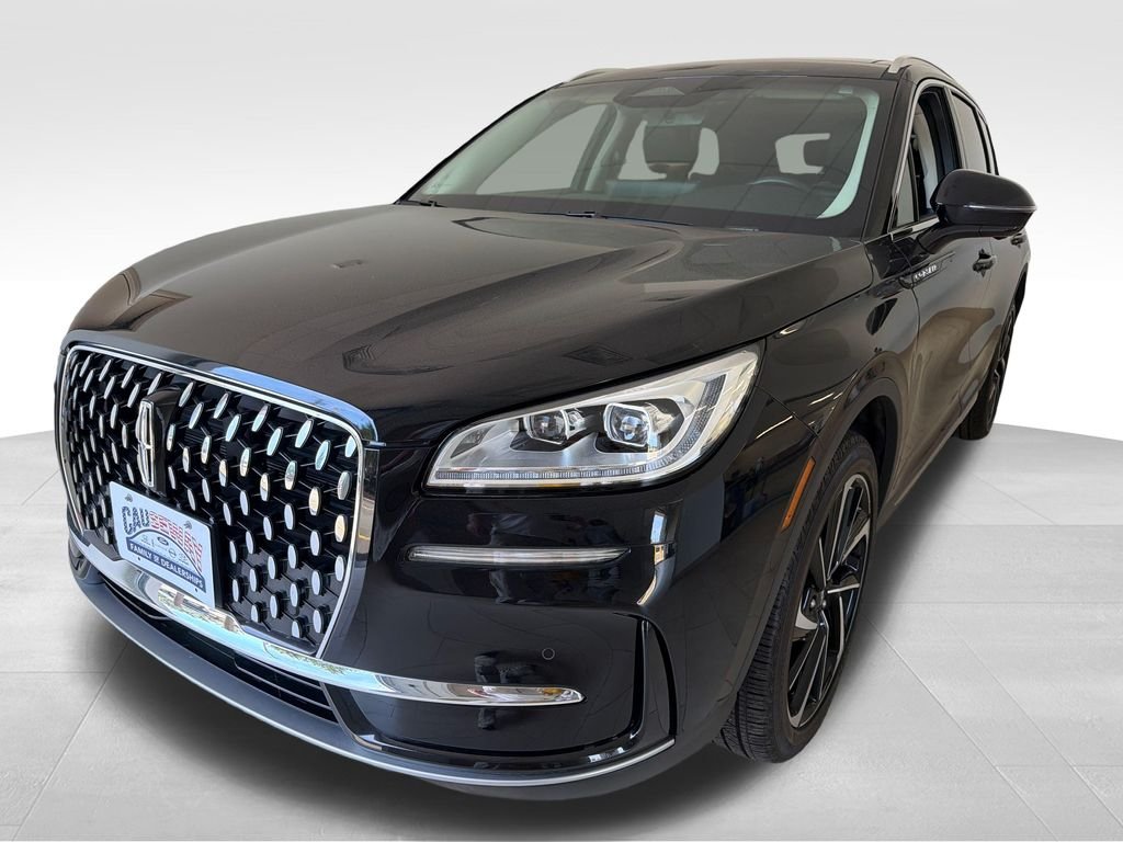 Used 2023 Black Metallic Lincoln Reserve image 4