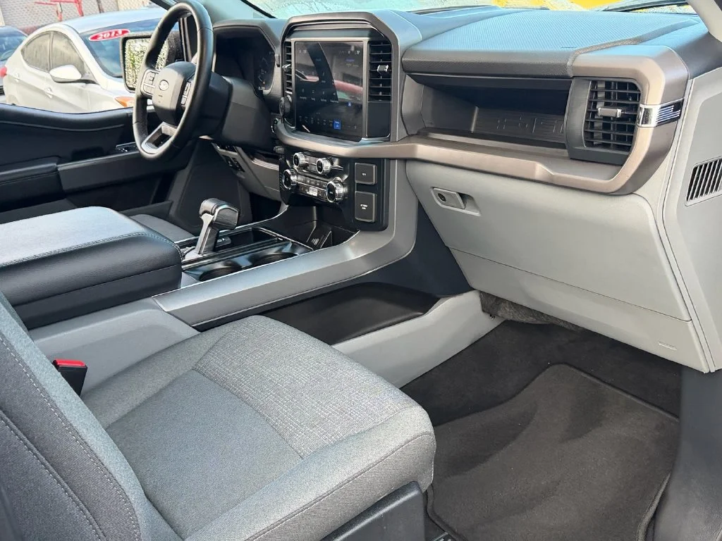 Used 2025 Black Metallic Ford XLT image 19