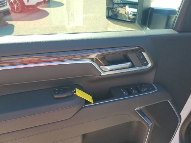 New 2026 Summit White Chevrolet LT image 23