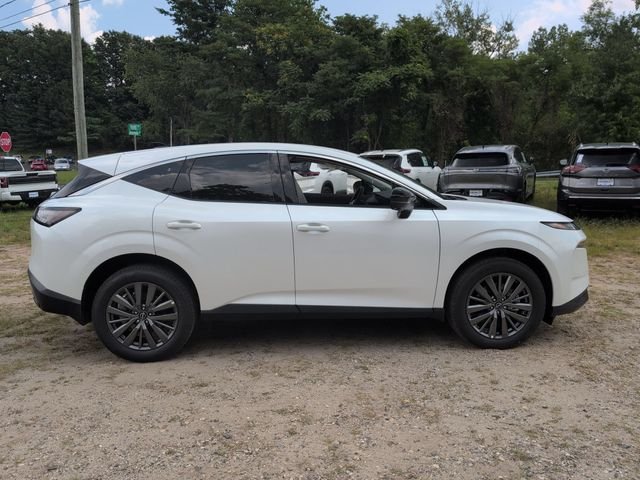 New 2026 White Nissan SL image 3