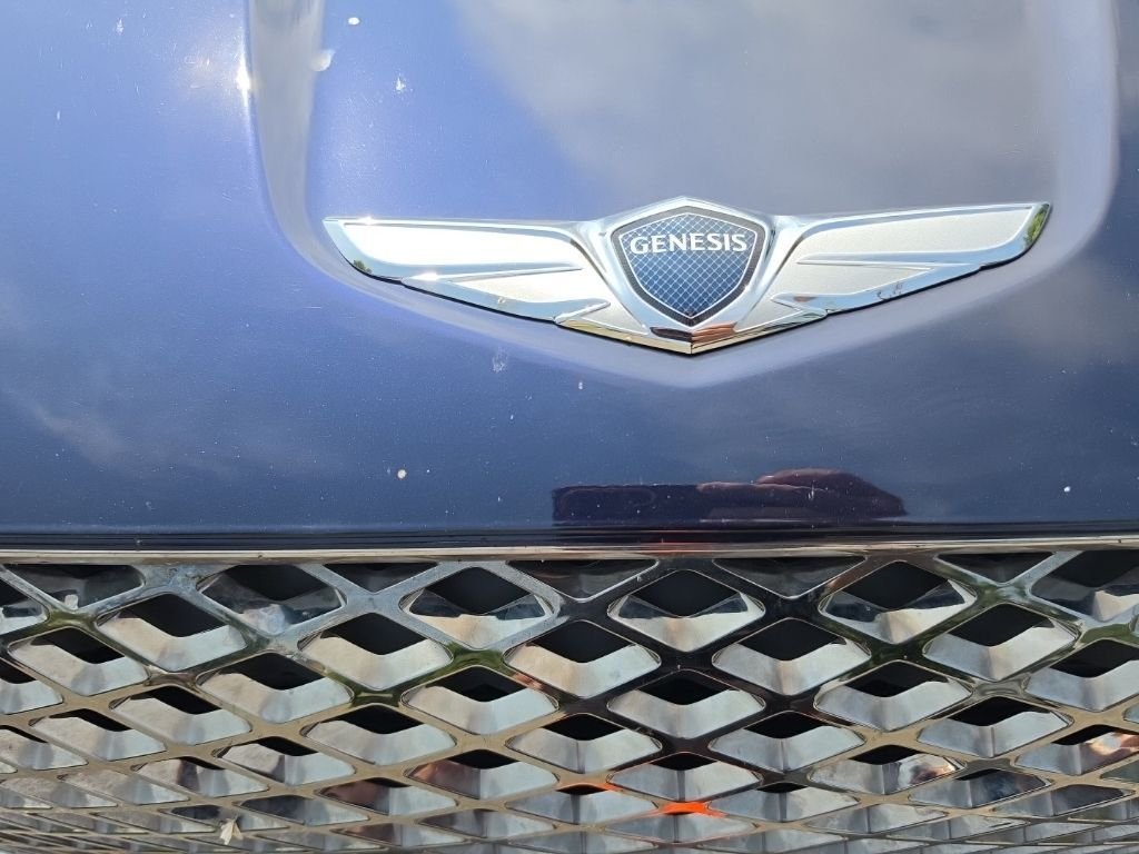Used 2023 Capri Blue Genesis 2.5T image 6