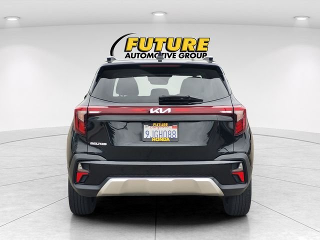 Used 2024 Black Kia EX image 8