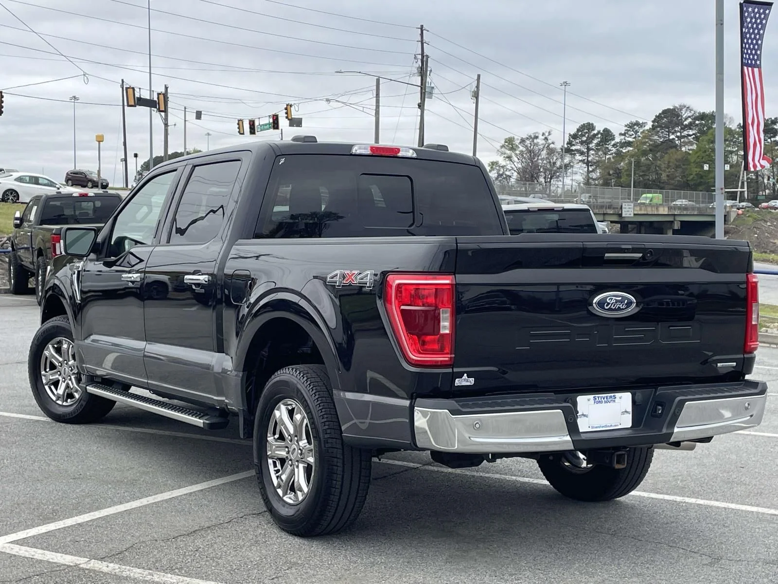 Used 2022 Black Ford XLT image 4