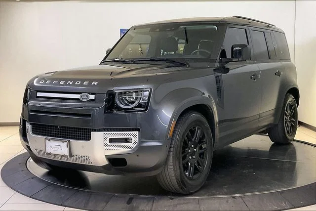 2024 Land Rover Defender 110 S P300's photo