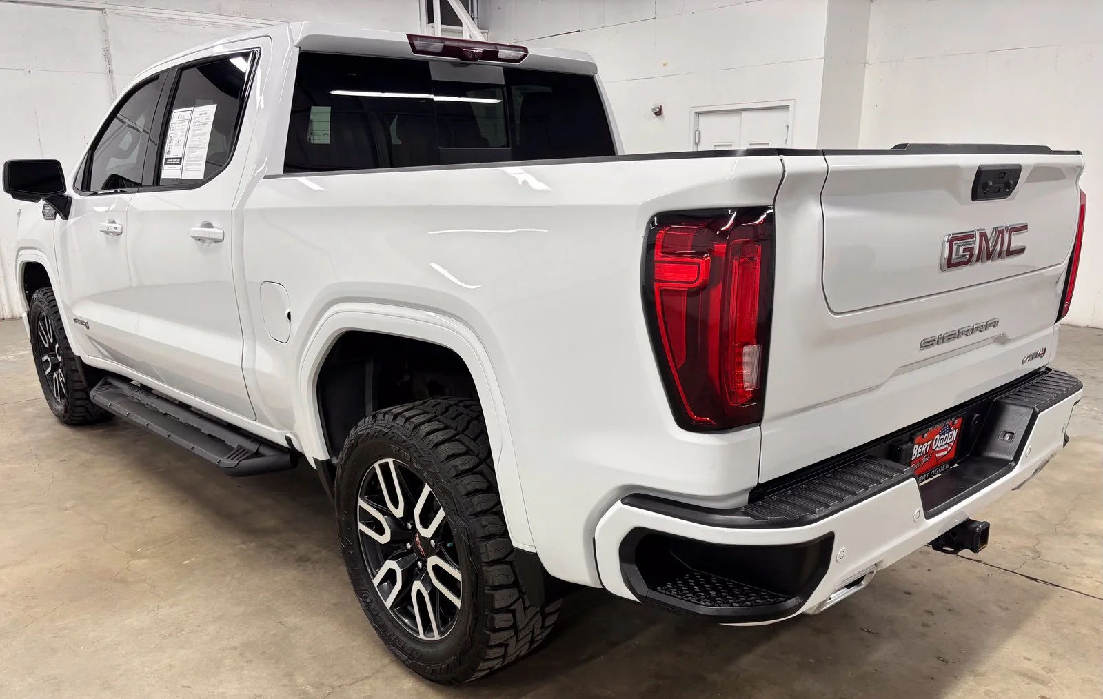 Used 2024 White GMC AT4 image 4