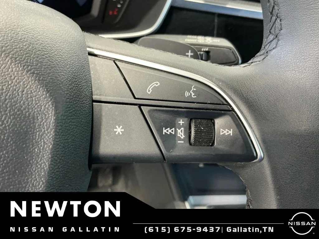 Used 2025 Arkona White Audi Premium image 40