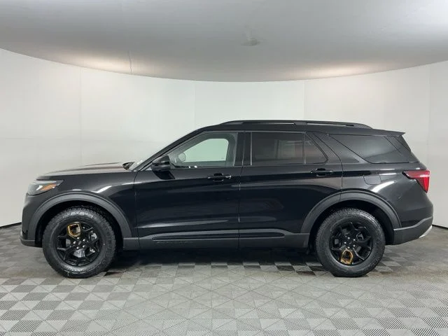 New 2026 Agate Black Metallic Ford Tremor image 8