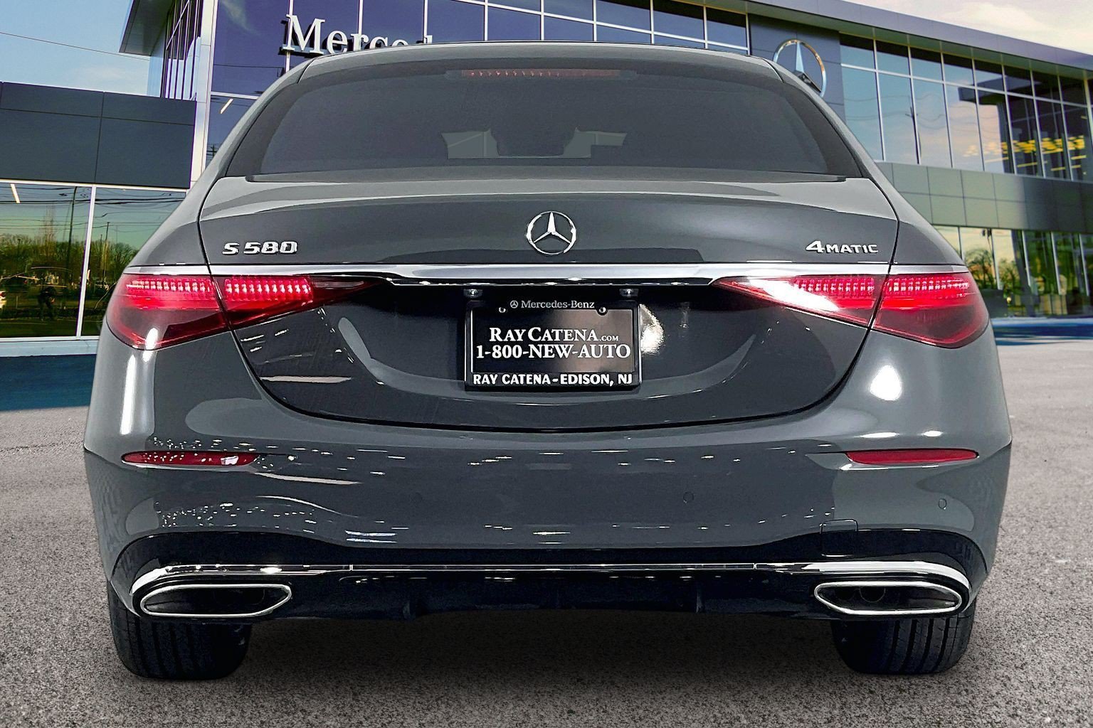 New 2026 MANUFAKTUR Silicon Grey Mercedes-Benz S 580 image 17