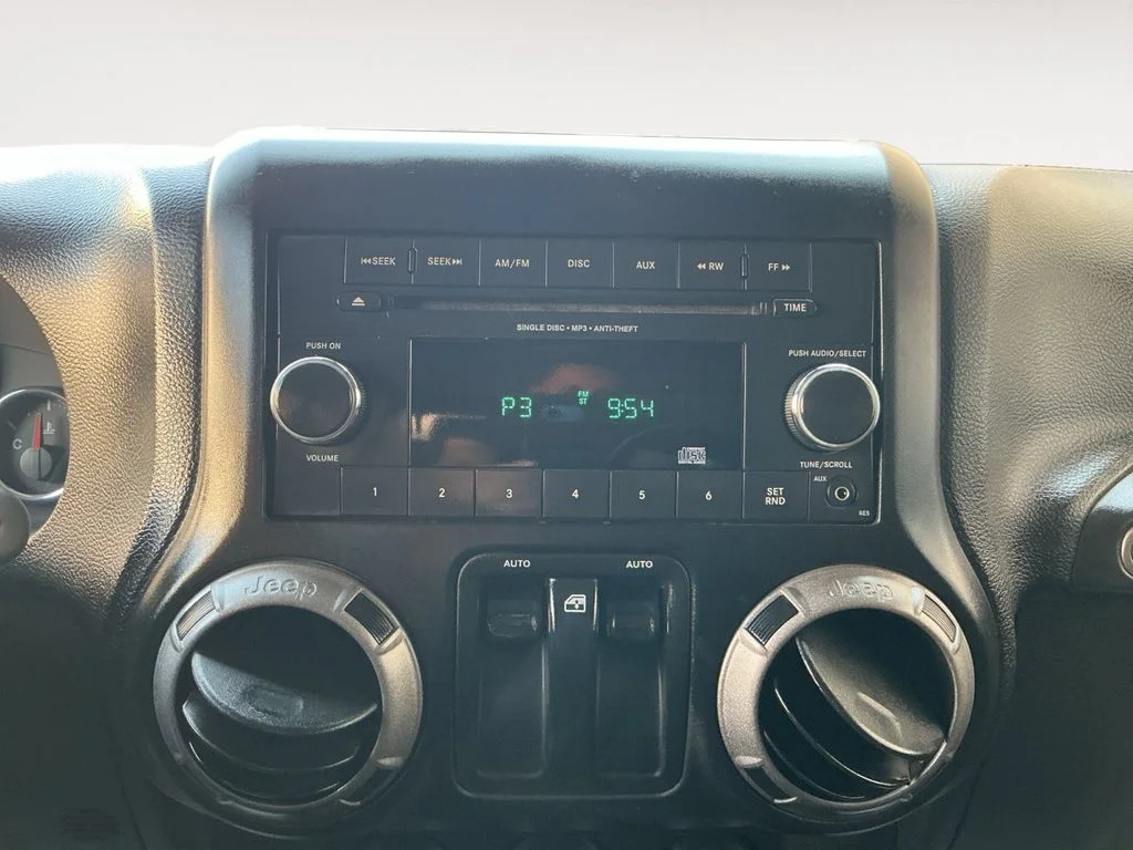Used 2014 Gray Jeep Sport image 15