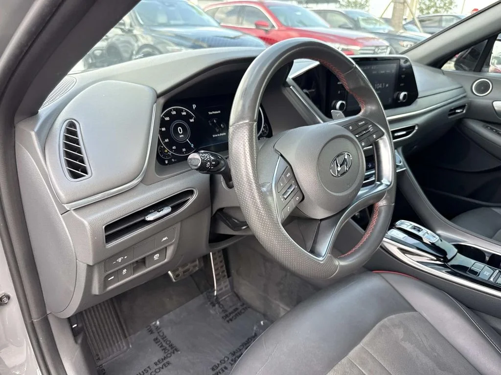 Used 2020 Gray Hyundai SEL Plus image 22