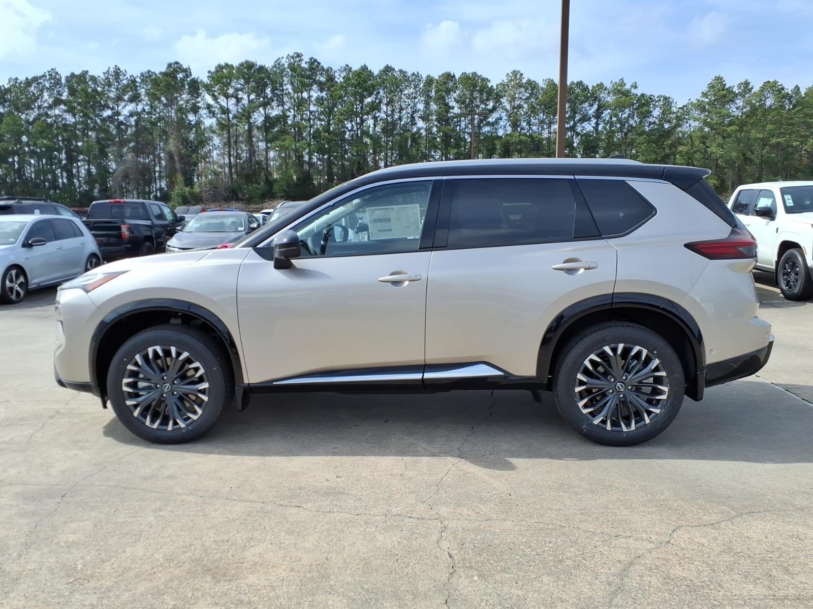 2026 Nissan Rogue Platinum Silver at Robbins Nissan