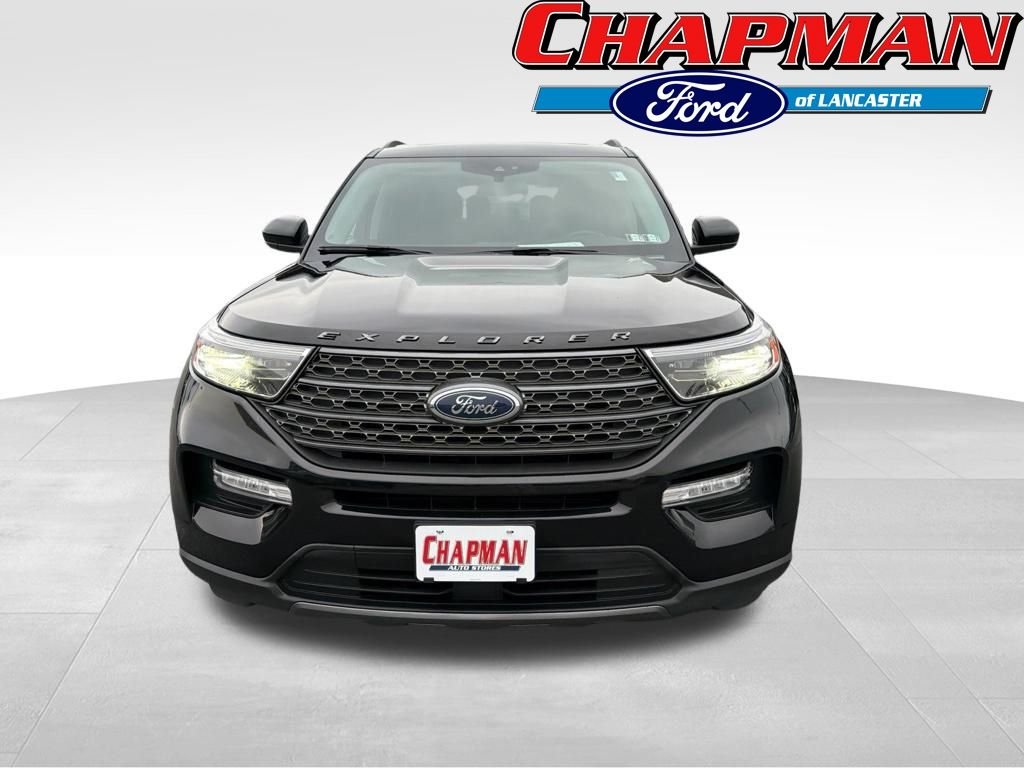 Certified Used 2022 Black Metallic Ford XLT image 2